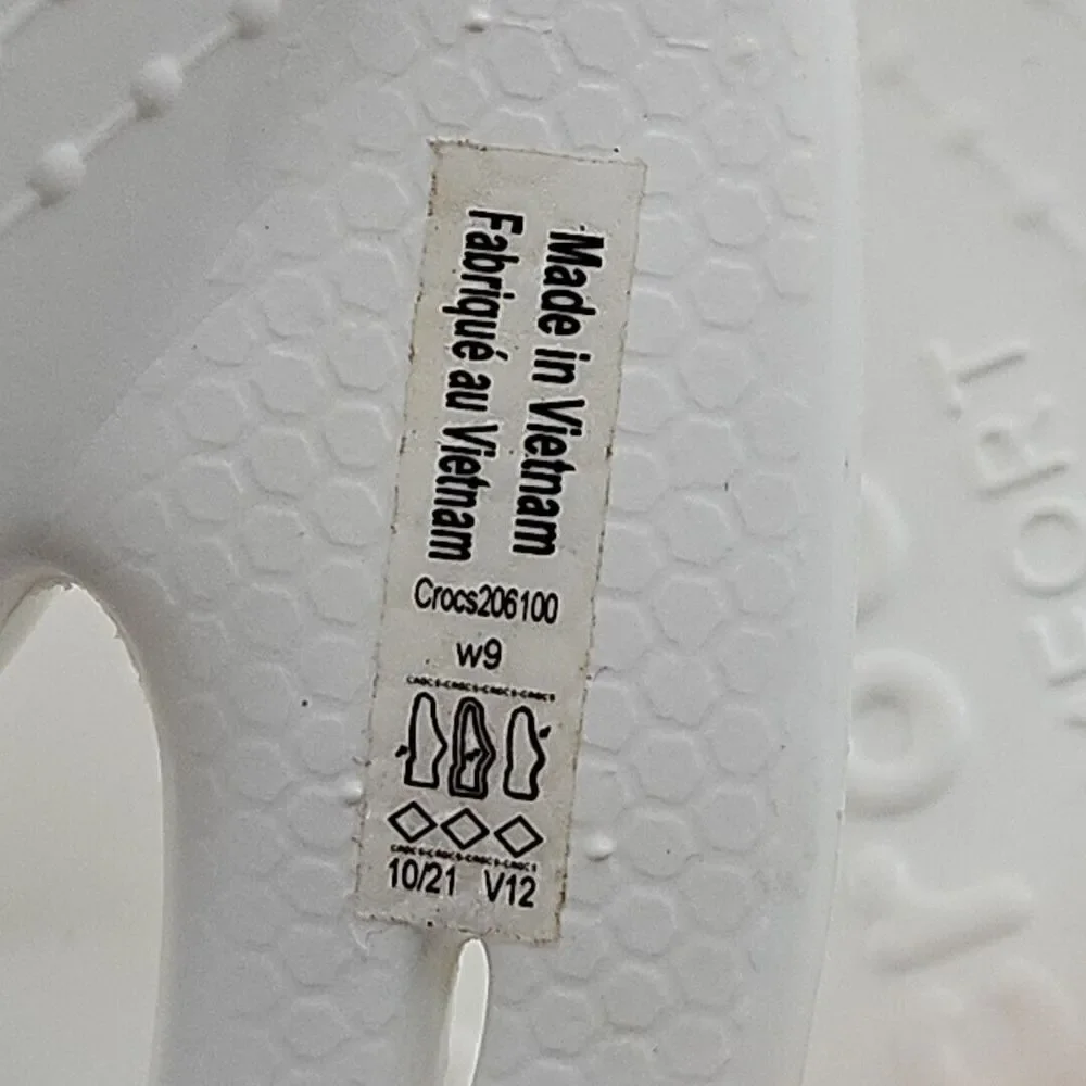 Crocs Crocband Womens Size 9 White Iconic Comfort Flip Flops Casual Beach 206100